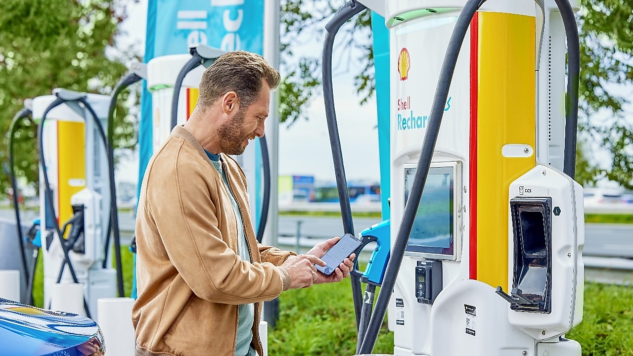 Automobilist, deelnemer van het loyaliteitsprogramma, gebruiker van de Shell App
