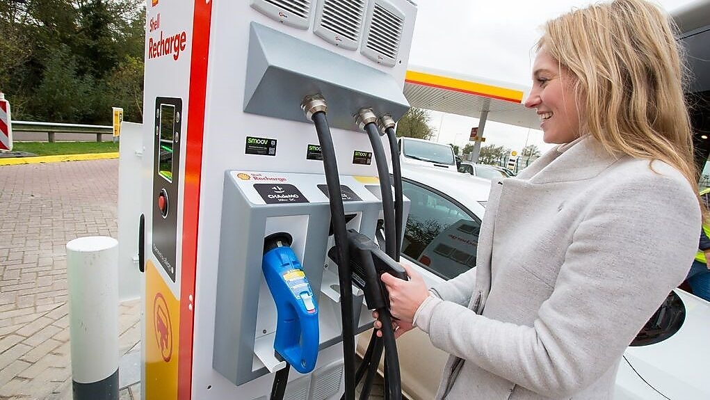 Laadpalen onderweg