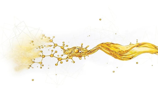 Oliedruppel die in kleine onderdelen uit elkaar valt