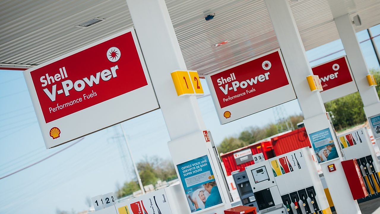 Shell station met Shell V-Power borden