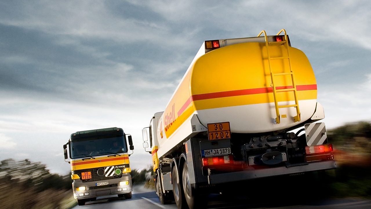 two-fuel-tanker-on-the-road